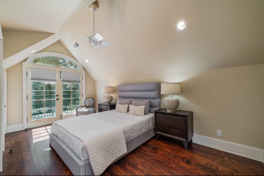 More Photos Of 2315 Routh St, Dallas Office Residential For Sale