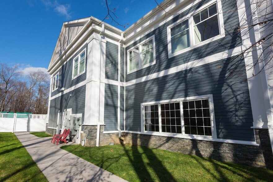 More Photos Of 164 Mount Pleasant Rd, Newtown Medical For Lease