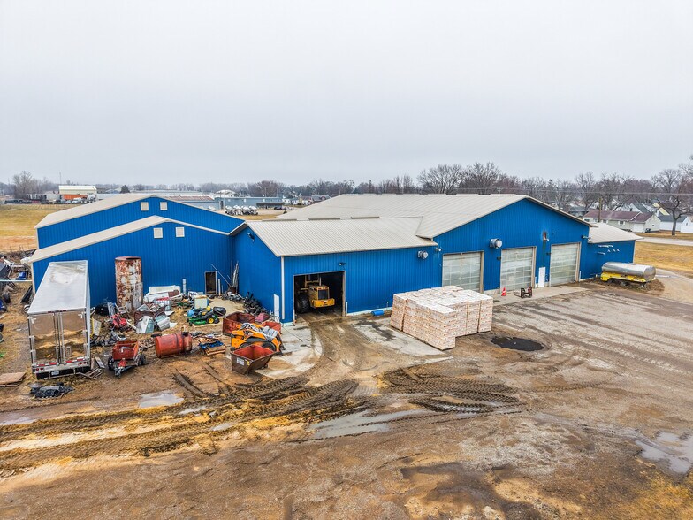 More Photos Of 501 11th St NE, Austin Carwash For Sale