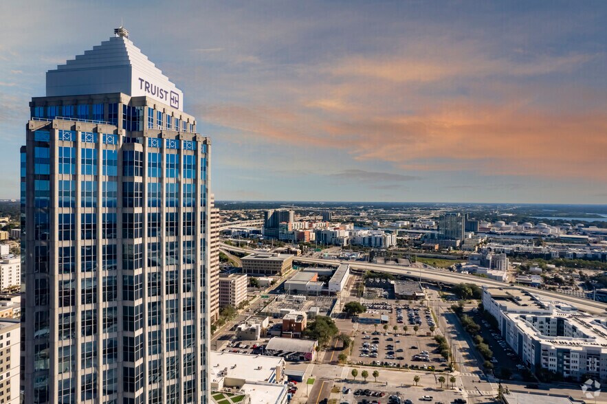 More Photos Of 401 E Jackson St, Tampa Office For Lease