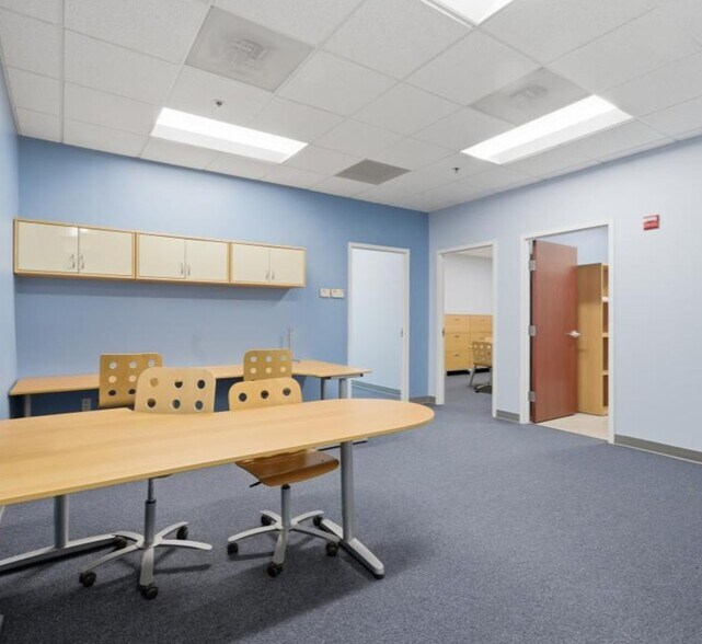 More Photos Of 21351 Gentry Dr, Sterling Office For Sale