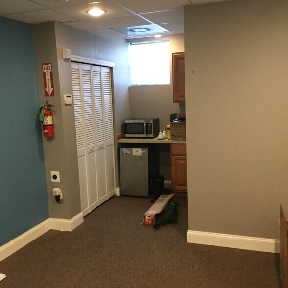 More Photos Of 1010 Rose Ave, Runnemede Flex For Sale