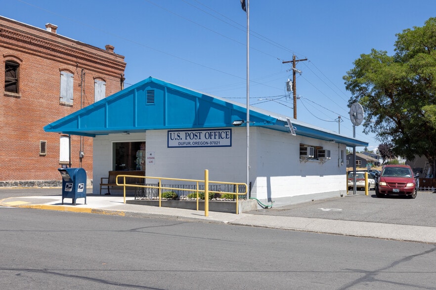 More Photos Of 96 N Main St, Dufur Post Office For Sale