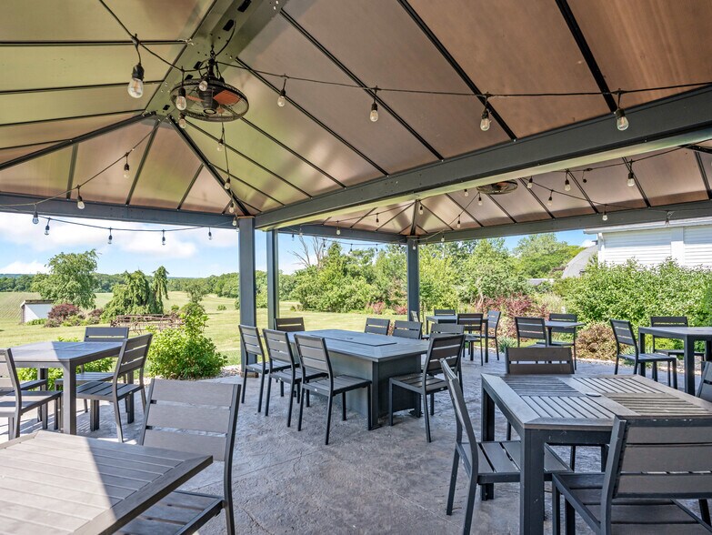 More Photos Of 2973 N Il Route 71, Ottawa Restaurant For Sale