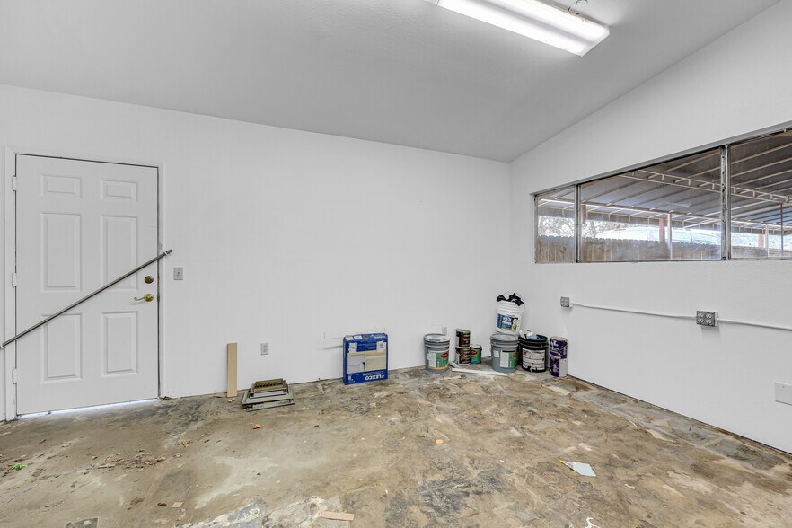 More Photos Of 20736 Longeway Rd, Sonora General Retail For Lease