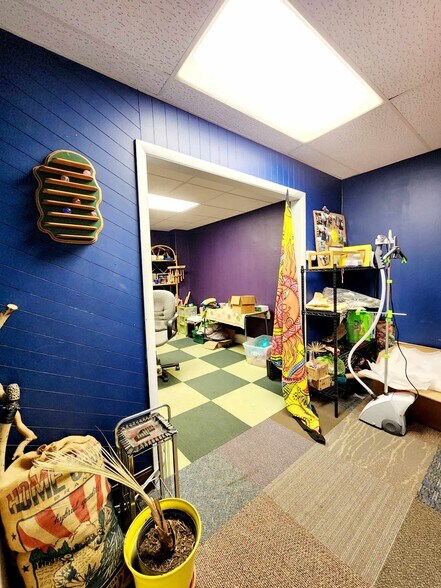 More Photos Of 709 Maine St, Quincy General Retail For Sale