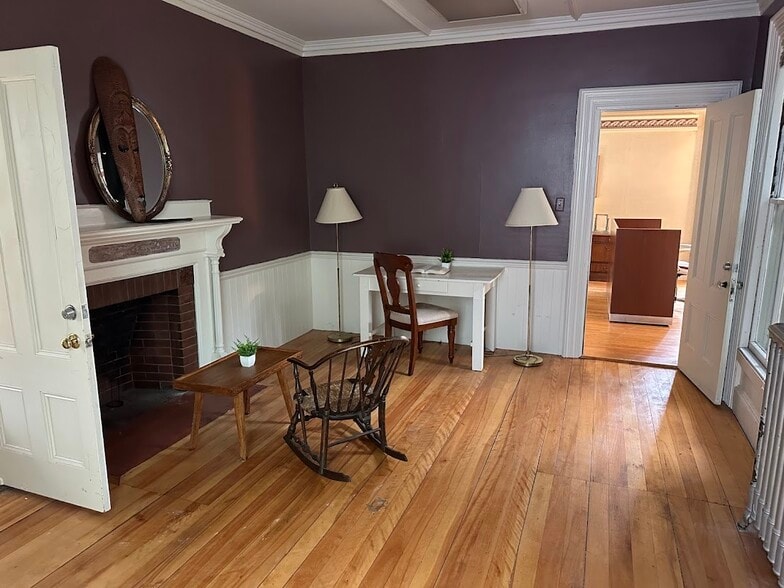 More Photos Of 8 Court St, Concord Office For Sale