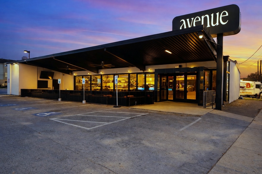 Primary Photo Of 5317 Washington Ave, Houston Bar For Lease