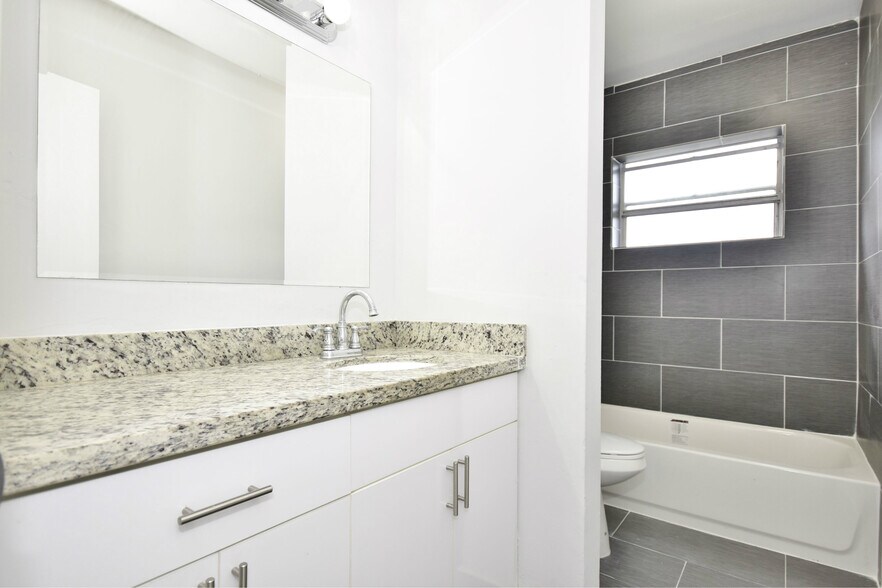 More Photos Of 13201 Memorial Hwy, North Miami Apartments For Sale