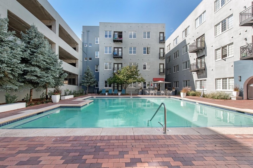 More Photos Of 1950 N Pennsylvania St, Denver Apartments For Lease