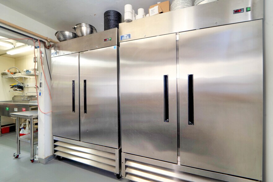 More Photos Of E6659 Wolf River Dr, Fremont General Retail For Sale