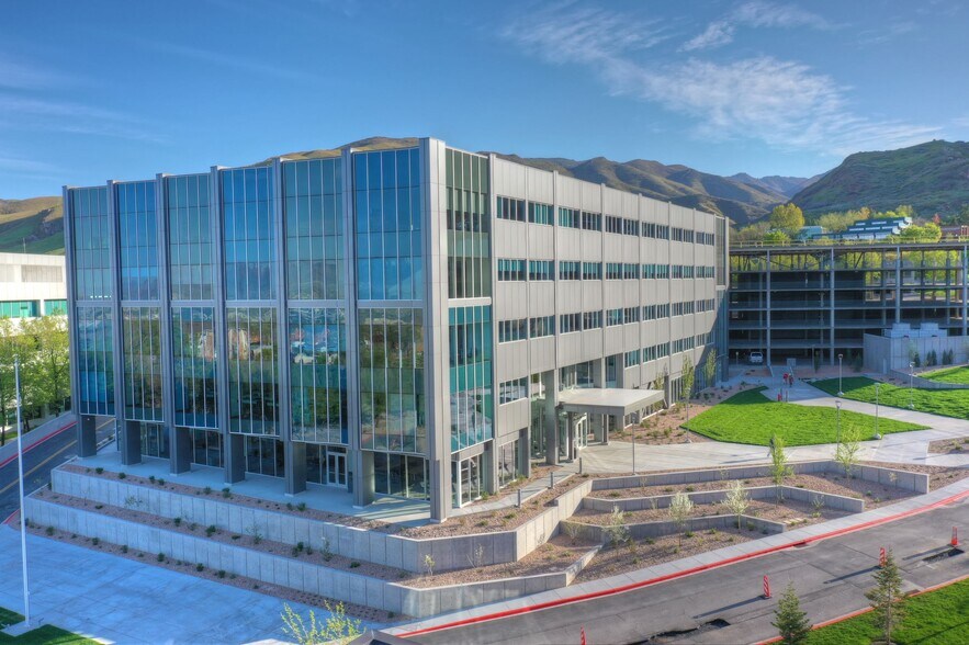 More Photos Of 295 S Chipeta Way, Salt Lake City Office For Lease