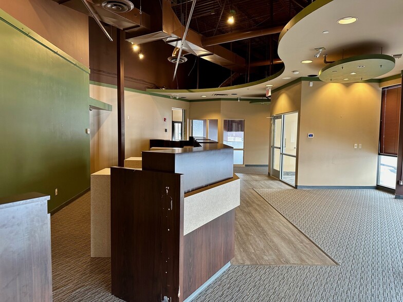 More Photos Of 5300 S Robert Trl, Inver Grove Heights Unknown For Lease