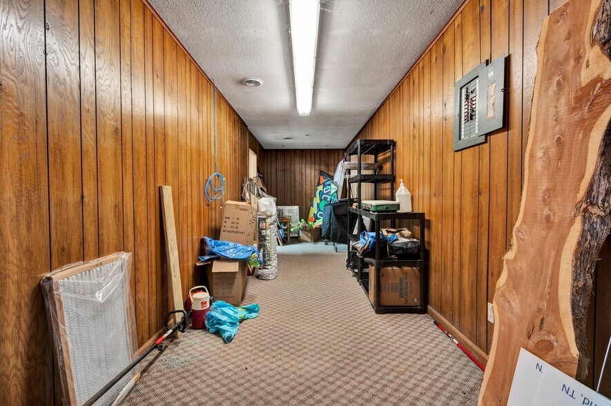 More Photos Of 6878 N Lee Hwy, Cleveland Storefront Retail Office For Sale