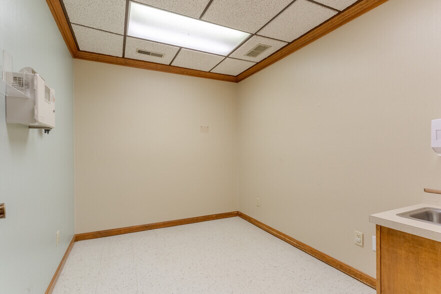 More Photos Of 2816 Veach Rd, Owensboro Medical For Sale