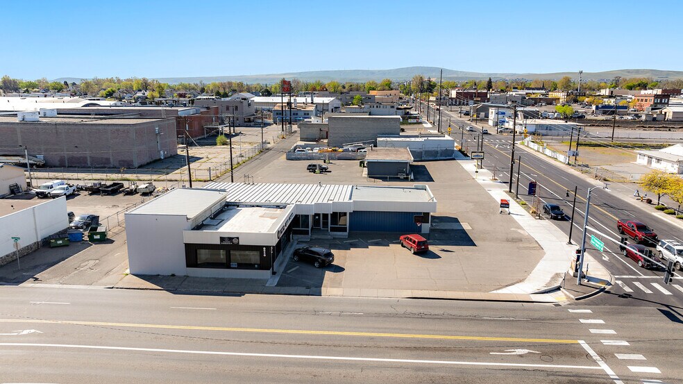 More Photos Of 224 N Washington St, Kennewick General Retail For Sale