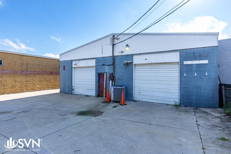More Photos Of 1051 Goodwin Dr, Lexington Warehouse For Sale