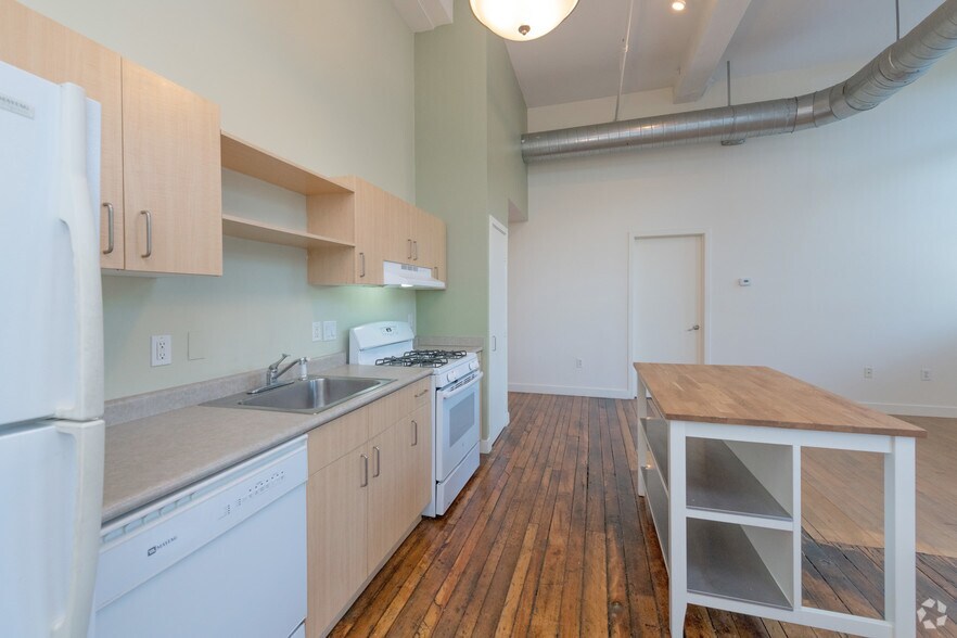 More Photos Of 166 Valley St, Providence Apartments For Sale