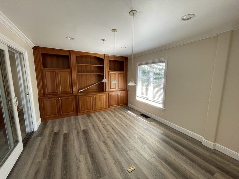 More Photos Of 579 E Campbell Ave, Campbell Office For Lease