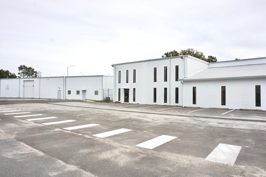 More Photos Of 1020-1030 S 86th St, Tampa Manufacturing For Sale