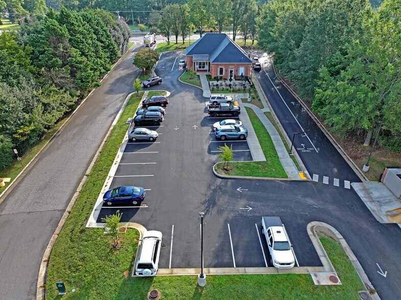 More Photos Of 1118 Courthouse Rd, North Chesterfield General Retail For Sale