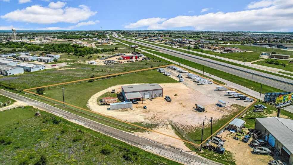 Primary Photo Of 11495 IH 35 Service Rd, Jarrell Warehouse For Lease