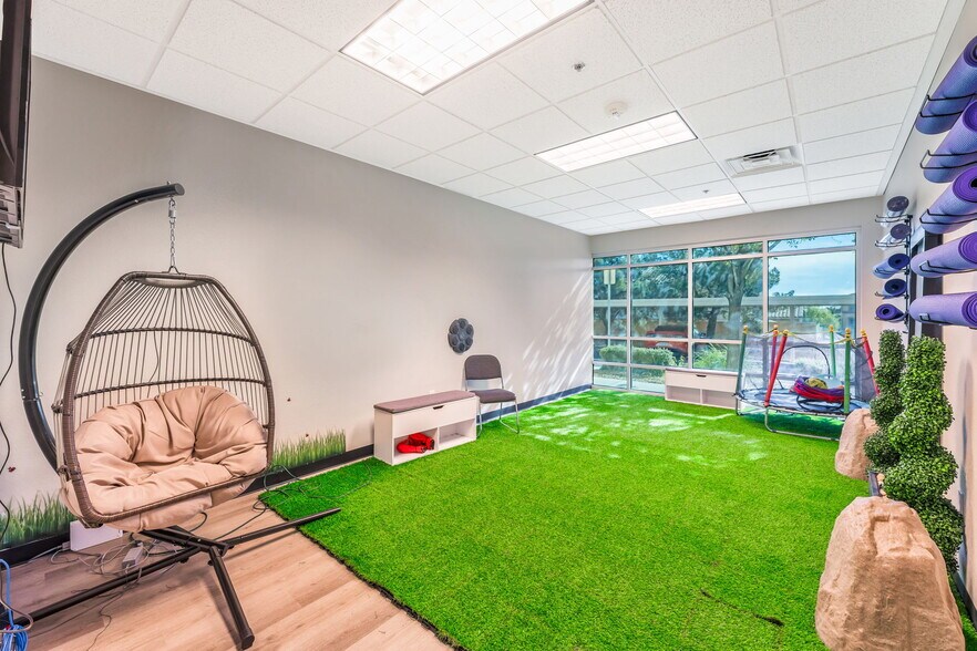 More Photos Of 4130 N Martin Luther King Blvd, North Las Vegas Office For Sale
