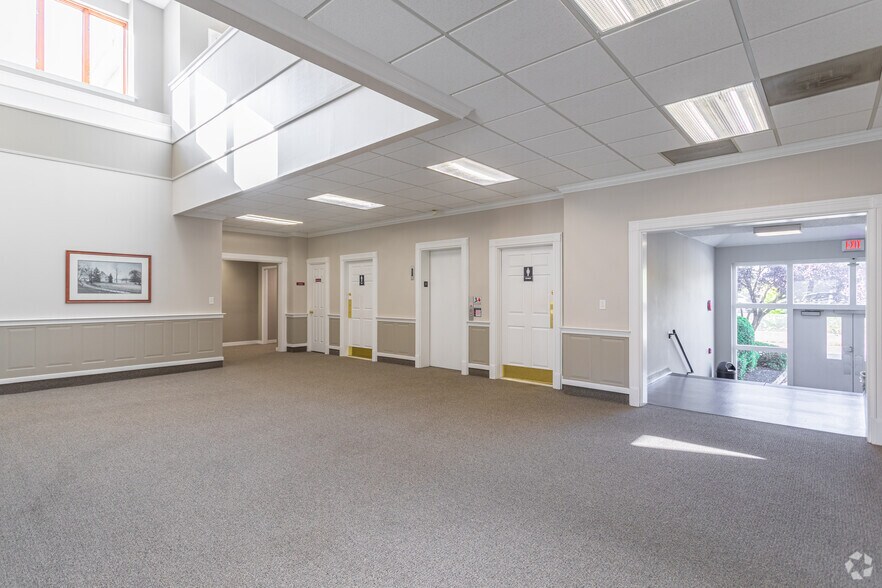 More Photos Of 240 N James St, Newport Office For Lease