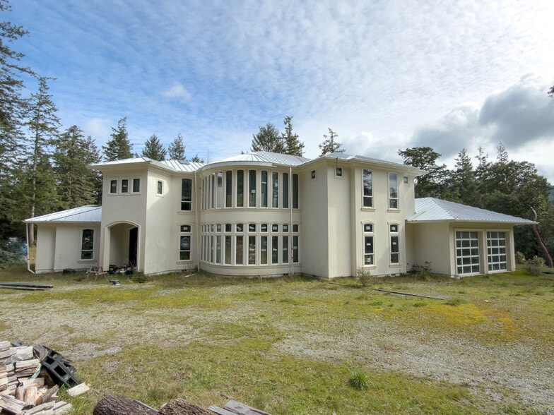 More Photos Of 46914 US-101, Bandon General Retail For Sale