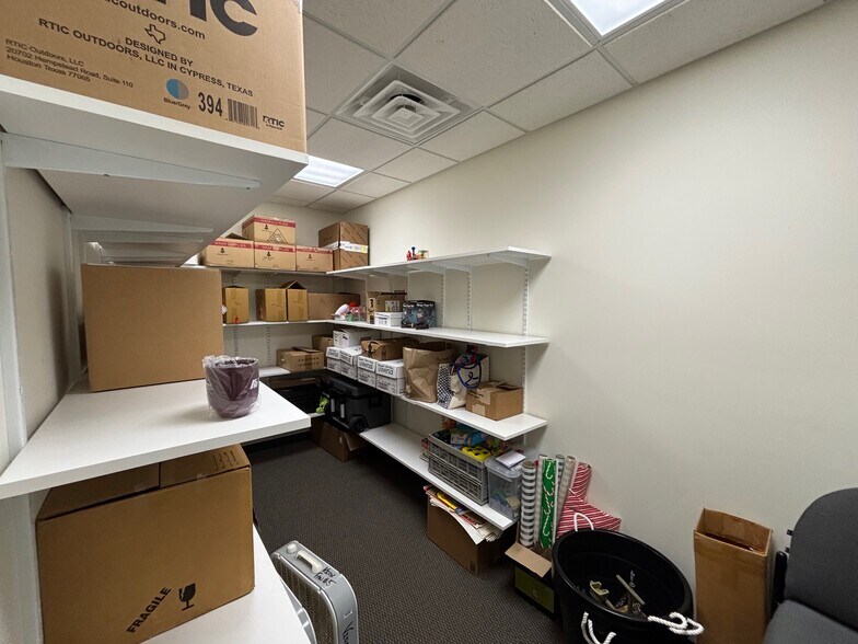 More Photos Of 21 SE 3rd St, Evansville Office For Lease