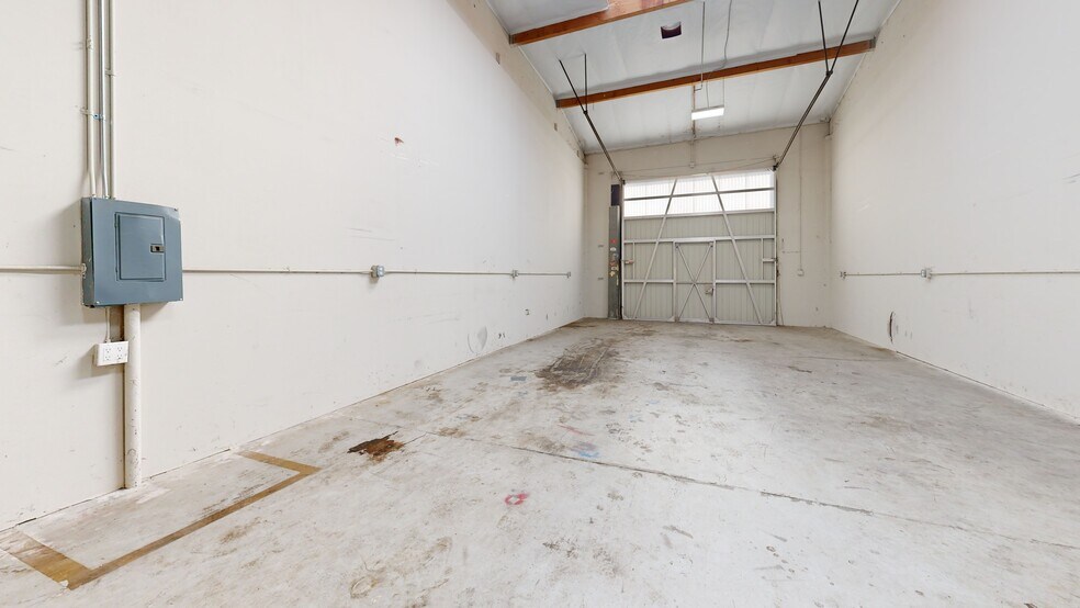 Primary Photo Of 350 E Orangethorpe Ave, Placentia Warehouse For Lease
