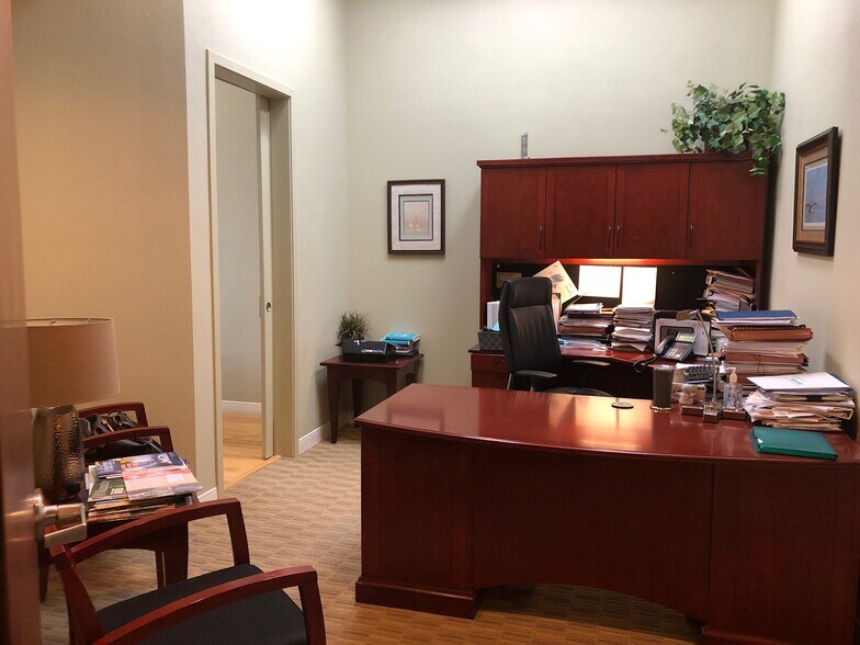 More Photos Of 801-811 N Orange Ave, Orlando Medical For Sale