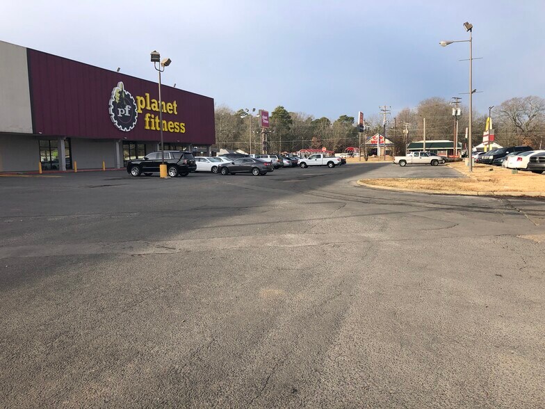 More Photos Of 2801 S Olive St, Pine Bluff Unknown For Lease