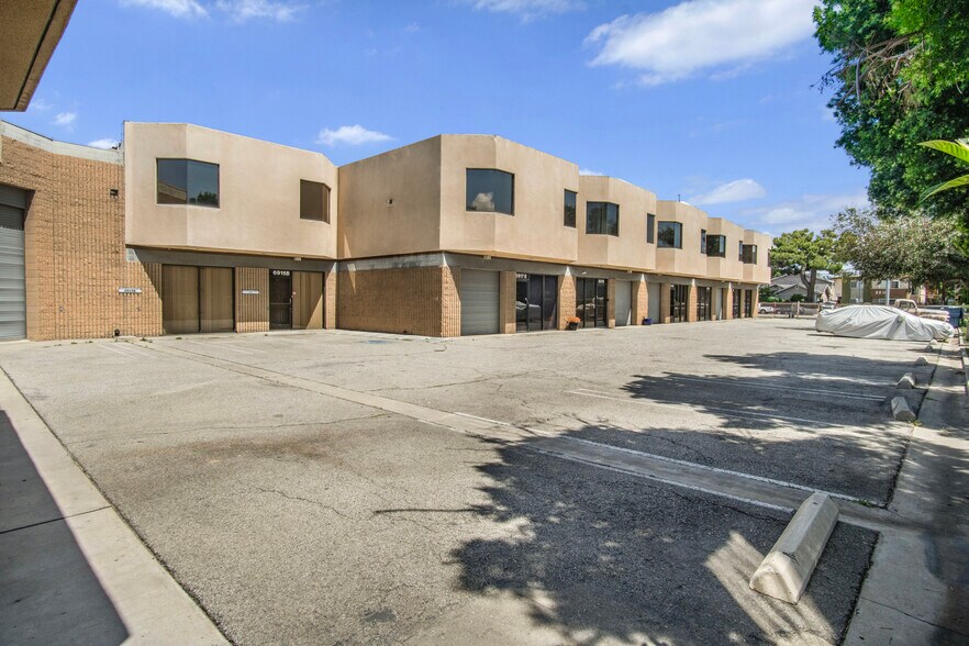 More Photos Of 6915-6921 Woodley Ave, Van Nuys Warehouse For Sale