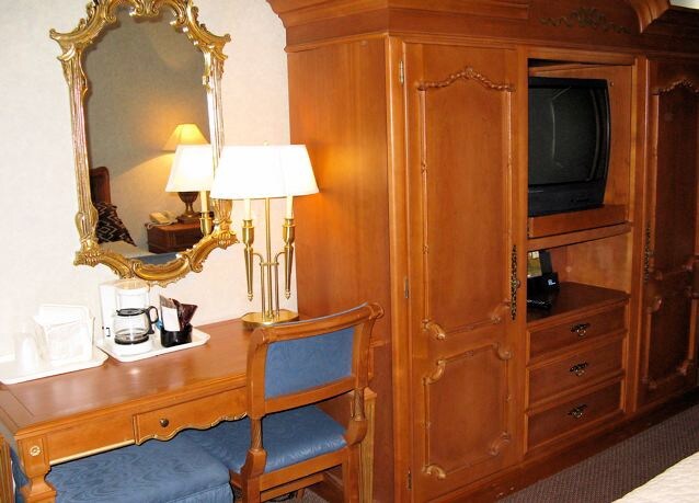 More Photos Of 2967 Henry St, Muskegon Hotel For Sale