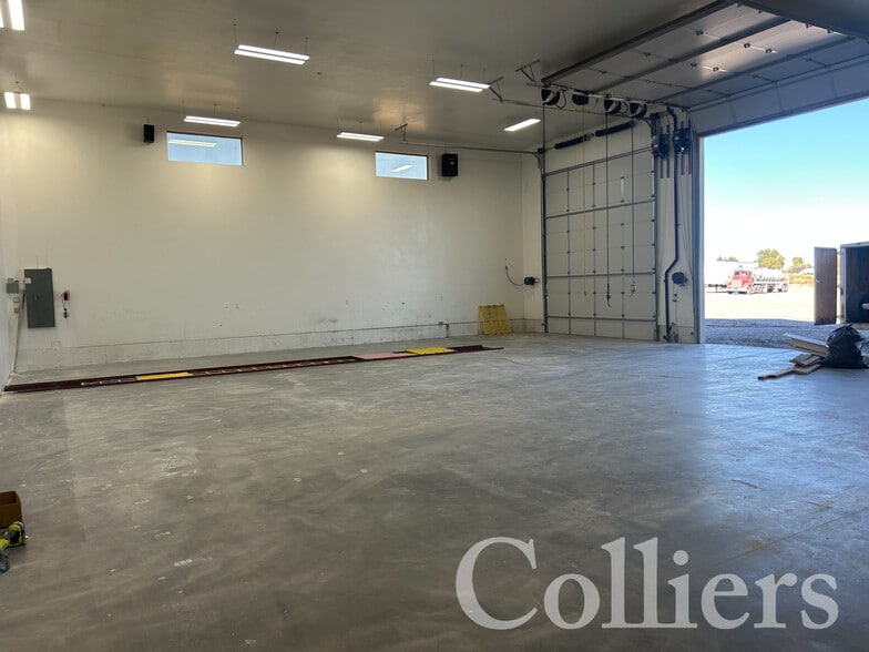 More Photos Of 12820 Go Way Ave, Pocatello Warehouse For Lease