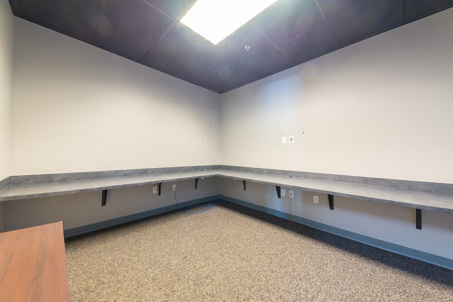 More Photos Of 800-840 Mercy Dr, Orlando Medical For Lease