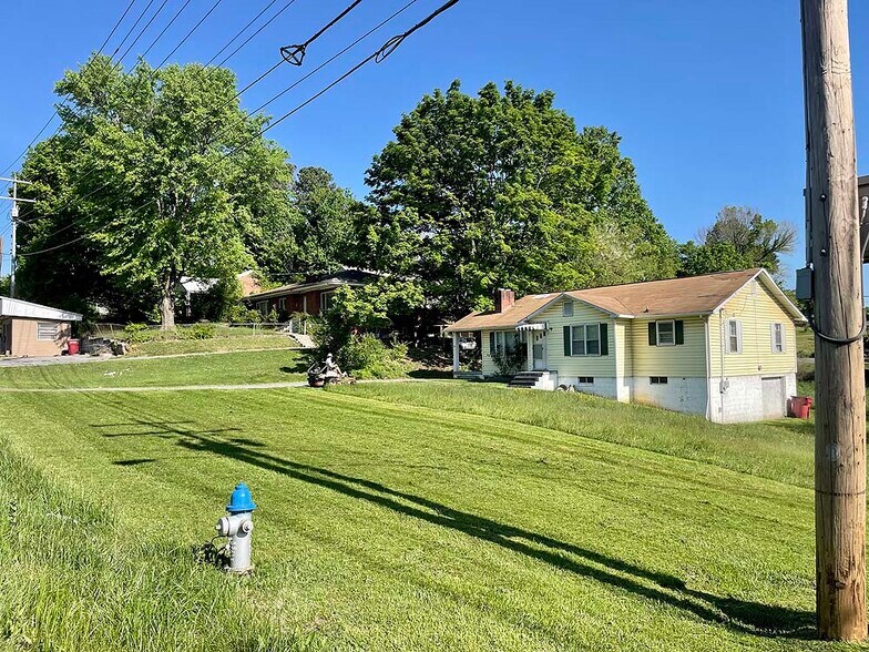 More Photos Of 3400 W Market St, Johnson City Land For Sale