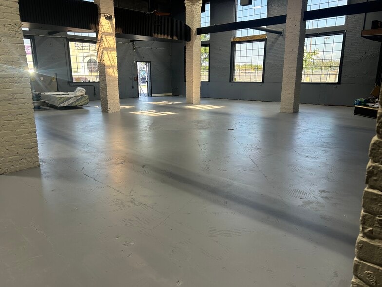 More Photos Of 4501 Woodhaven Rd, Philadelphia Restaurant For Sale