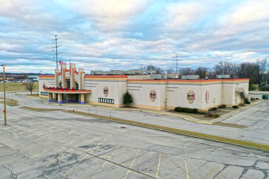 More Photos Of 951 B E Lewis And Clark Pky, Clarksville Movie Theatre For Sale
