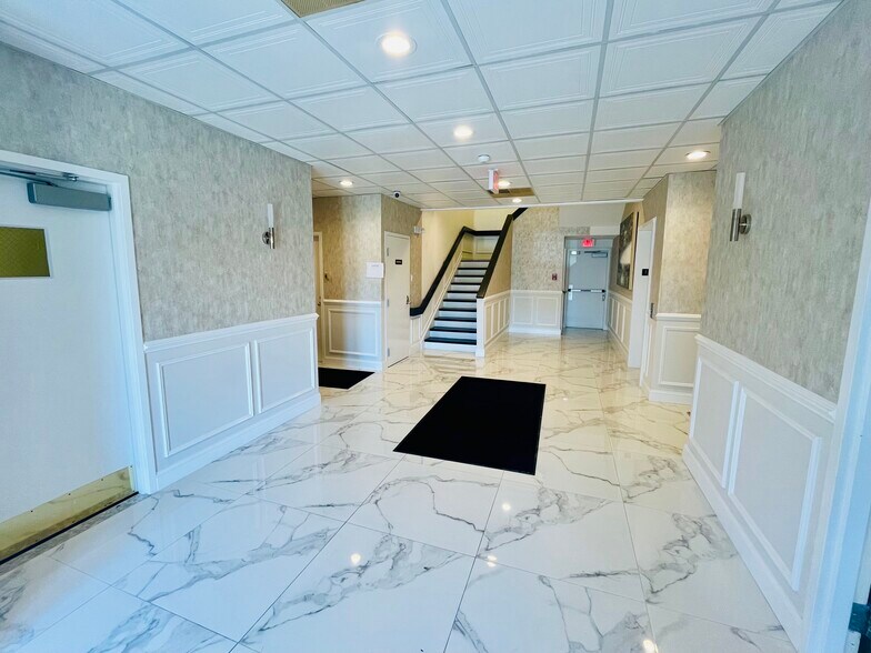 More Photos Of 239 Prospect Plains Rd, Monroe Township Medical For Lease