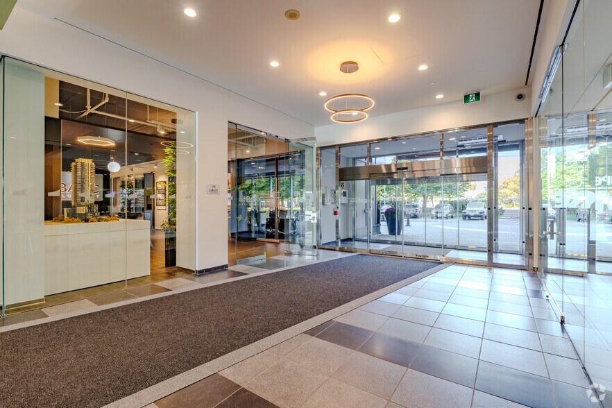 More Photos Of 600 Cochrane Dr, Markham Office For Sale