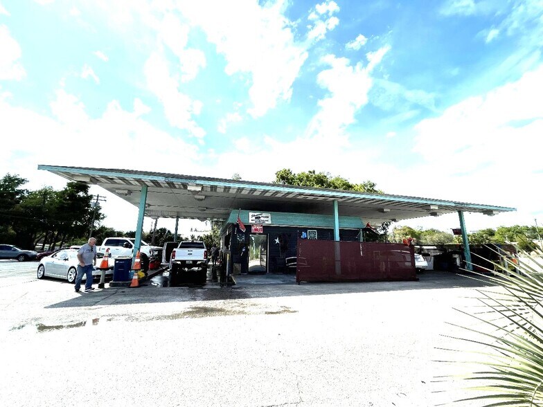 More Photos Of 1095 US Highway 17 S, Bartow Auto Repair For Sale