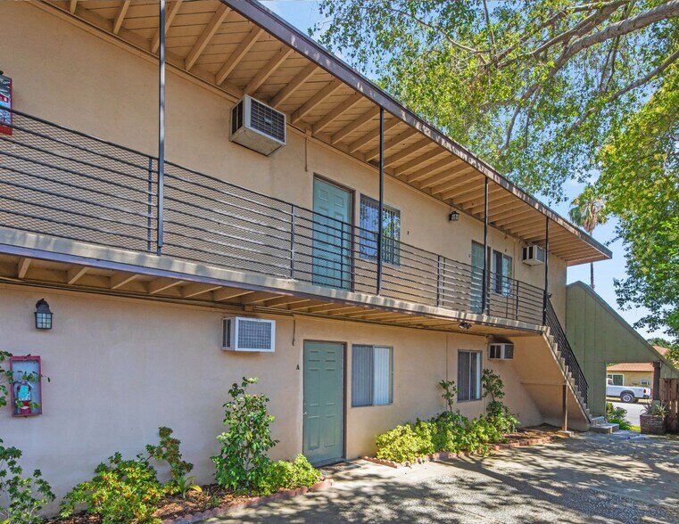 More Photos Of 729-733 W Foothill Blvd, Monrovia Apartments For Sale