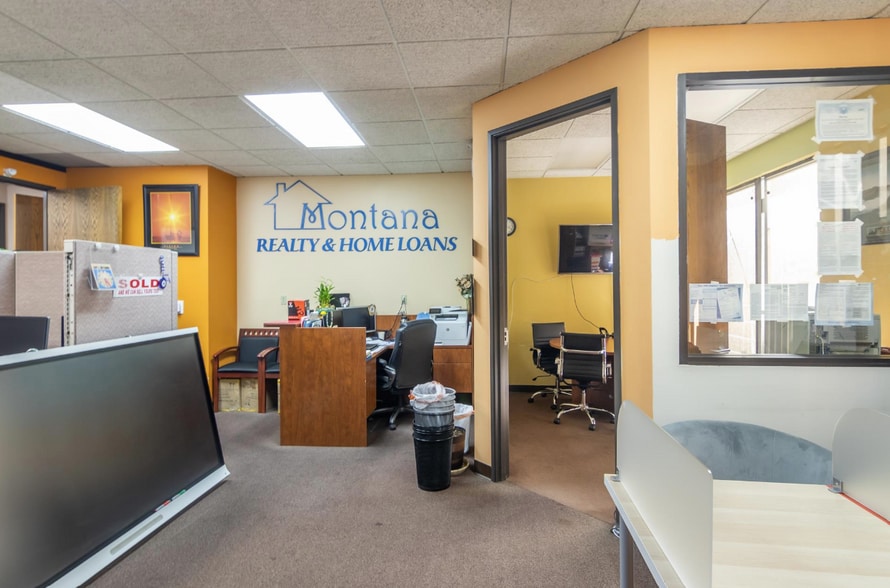 More Photos Of 17408 Chatsworth St, Granada Hills Office For Sale