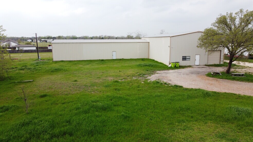 More Photos Of 204 FM 696, Elgin Light Manufacturing For Sale