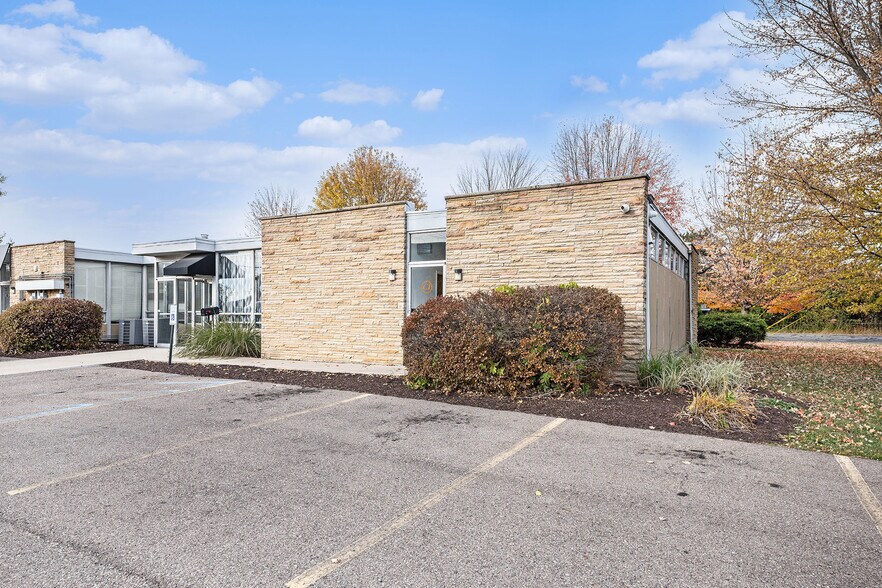 More Photos Of 740 Emerick St, Ypsilanti Medical For Lease