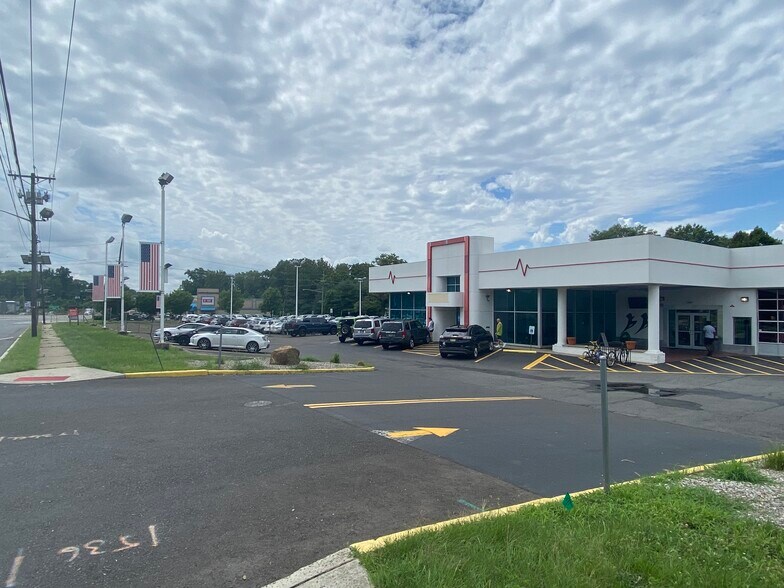 More Photos Of 860 US Highway 206, Bordentown Health Club For Lease