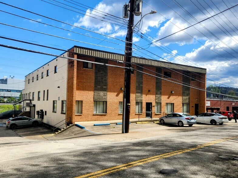 Primary Photo Of 3412 Chesterfield Ave, Charleston Office Residential For Lease
