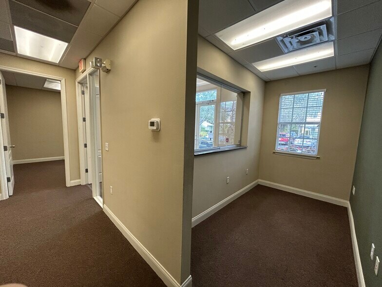 More Photos Of 5601-5605 Marquesas Cir, Sarasota Office For Lease